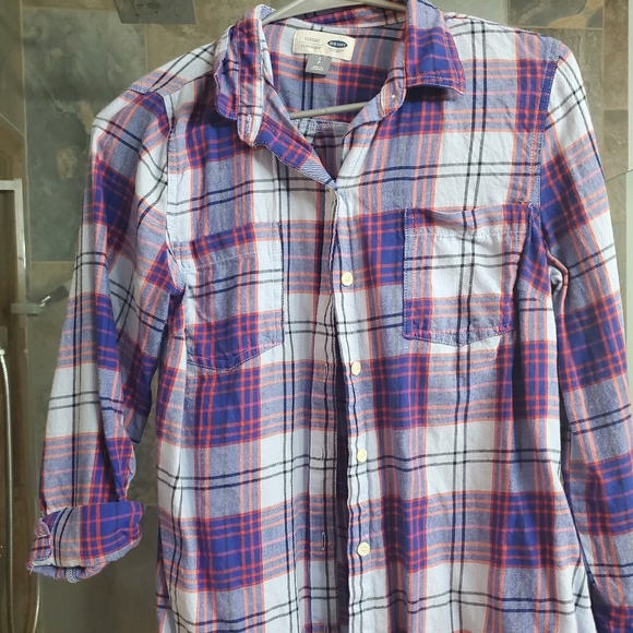 Soft flannel button down - Picture 1 of 2